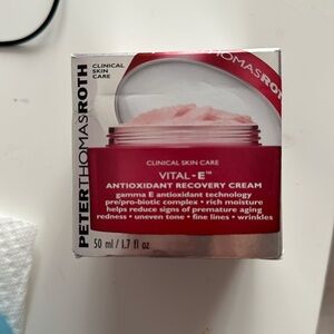Peter Thomas Roth antioxidant recovery cream